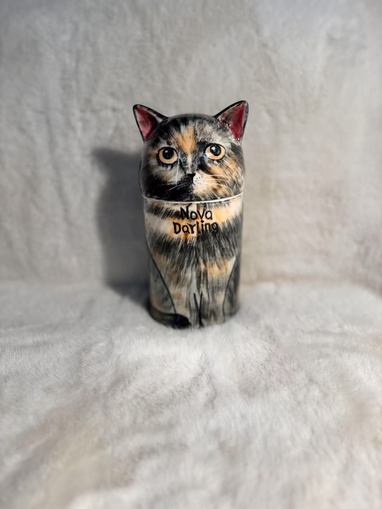 Pet customization, urn customization, pet urn customization, dog urn, cat urn, ceramic urn, pet's only urn