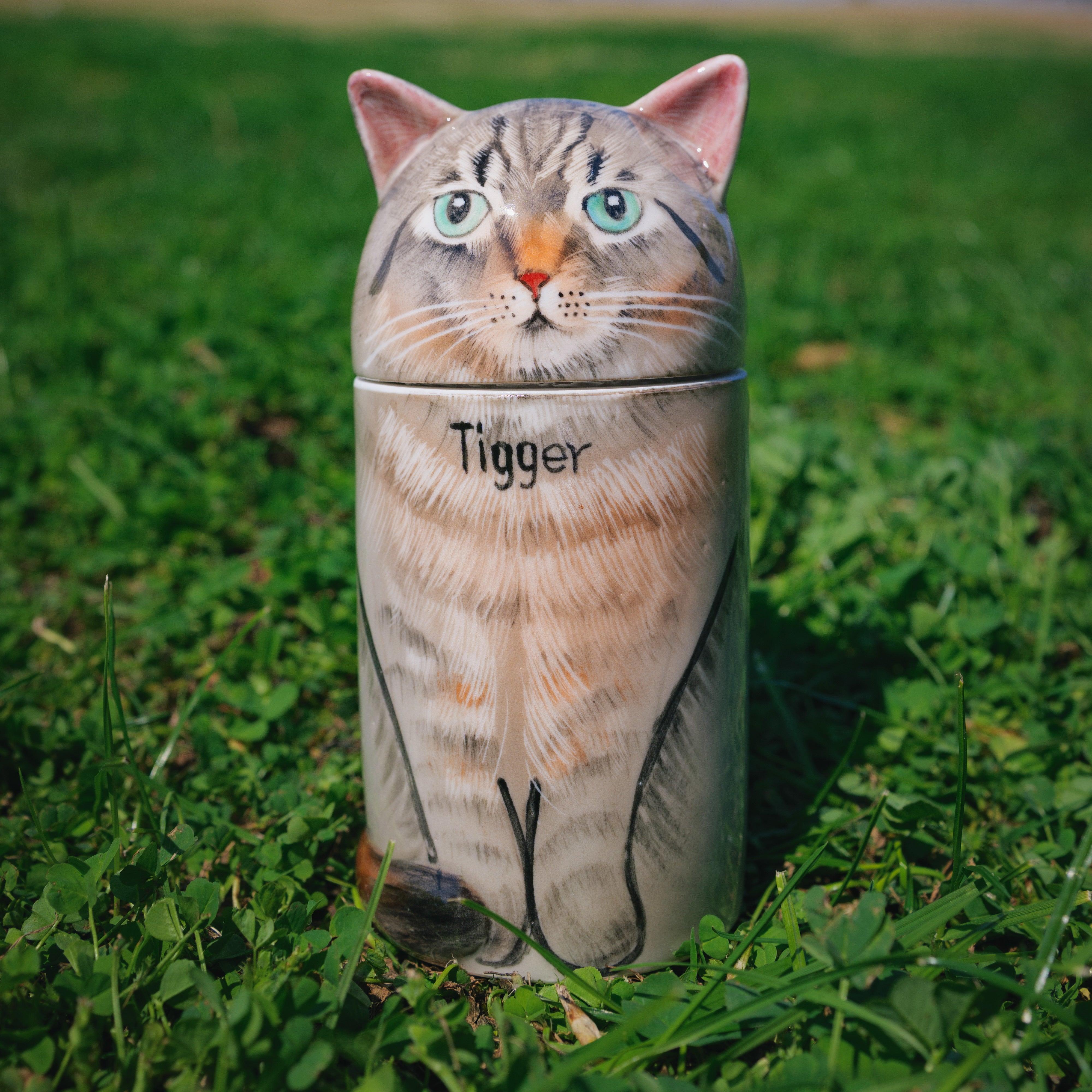 Pet urn, pet urn customization, ceramic urn